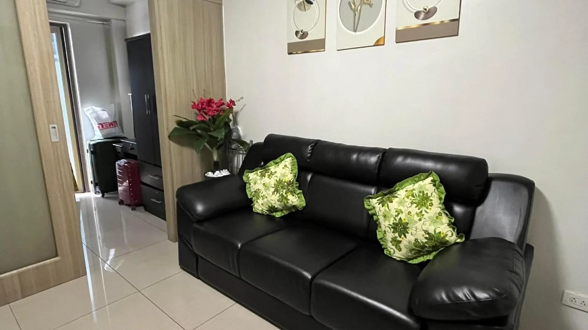 Shore/Shell Residence- Staycation مانيلا 0*,  الفلبين