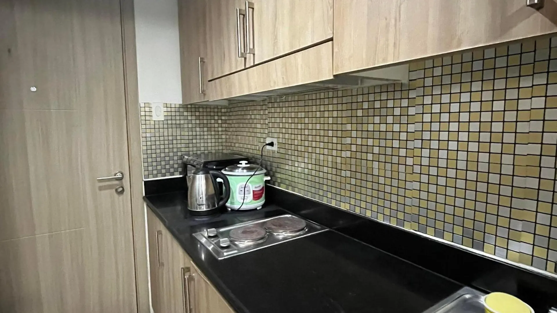 Apartment Shore/Shell Residence- Staycation Manila Philippines